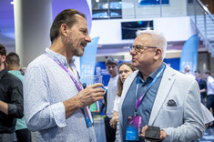 Od lewej Dziekan Wydziału Elektrotechniki i Informatyki R.Zajdel, prof. PRz, Dziekan Wydziału Budowy Maszyn i Lotnictwa A. Marciniec, prof. PRz